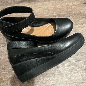 Clarks Women's Black Ankle Strap Flats